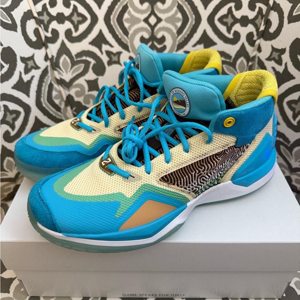 New Balance KAWHI Moreno Valley Basketball Shoes